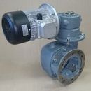 Motoreduktory ślimakowe wolnoobrotowe z silnikiem i w o budowie żeliwnej 